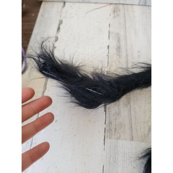 Large fuzzy tarantula spider Halloween scary pop decor - Picture 5 of 14